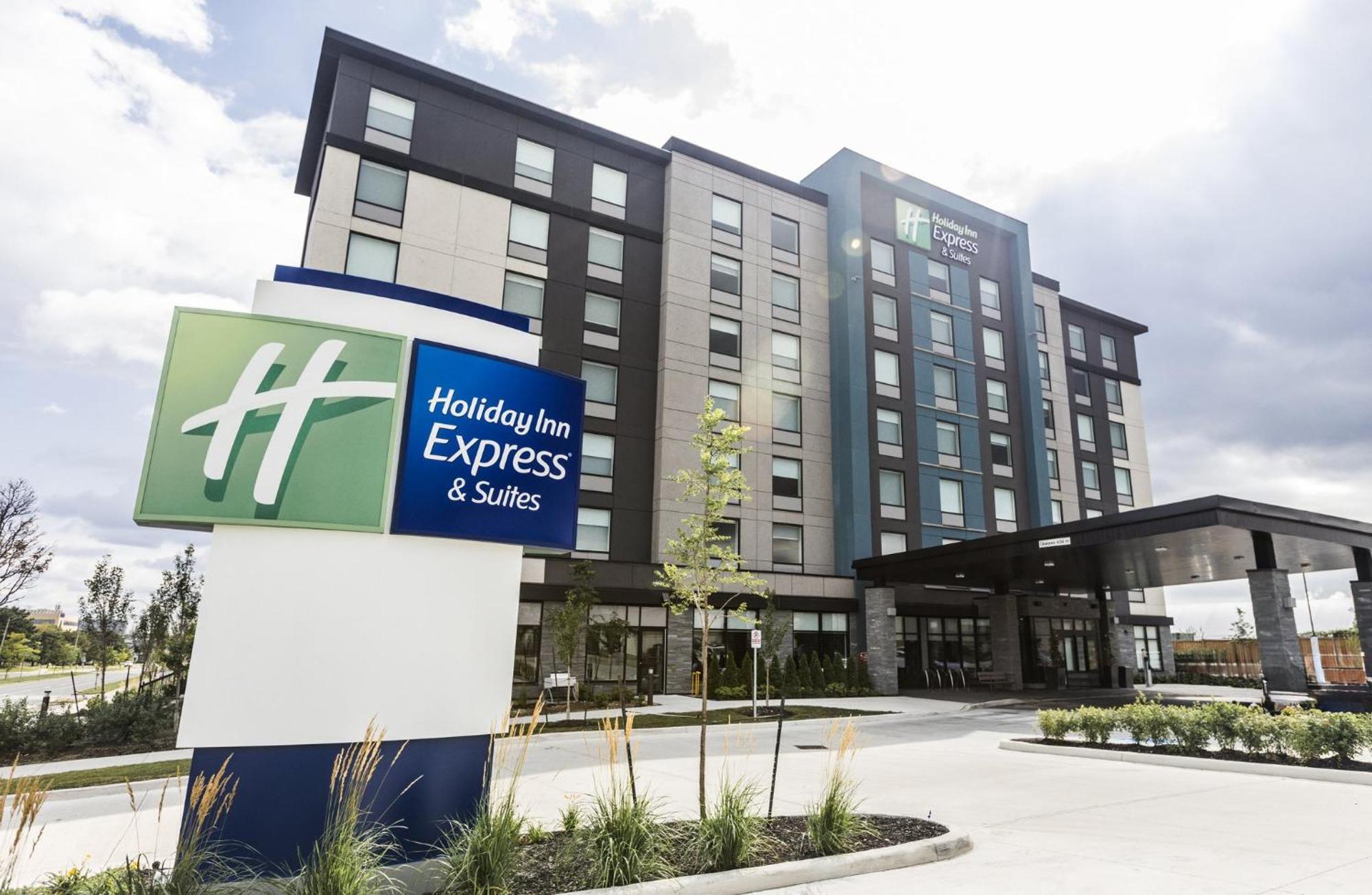 Holiday Inn Express & Suites - Toronto Airport South, An Ihg Hotel Exterior photo